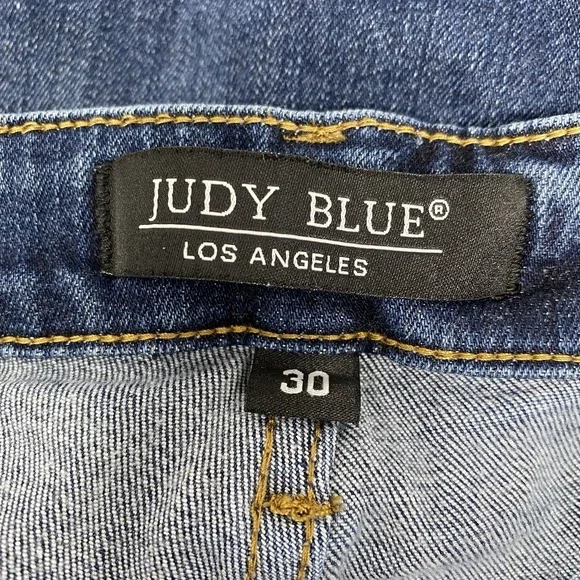 Judy Blue Dark Blue Capris - Picture 4 of 7